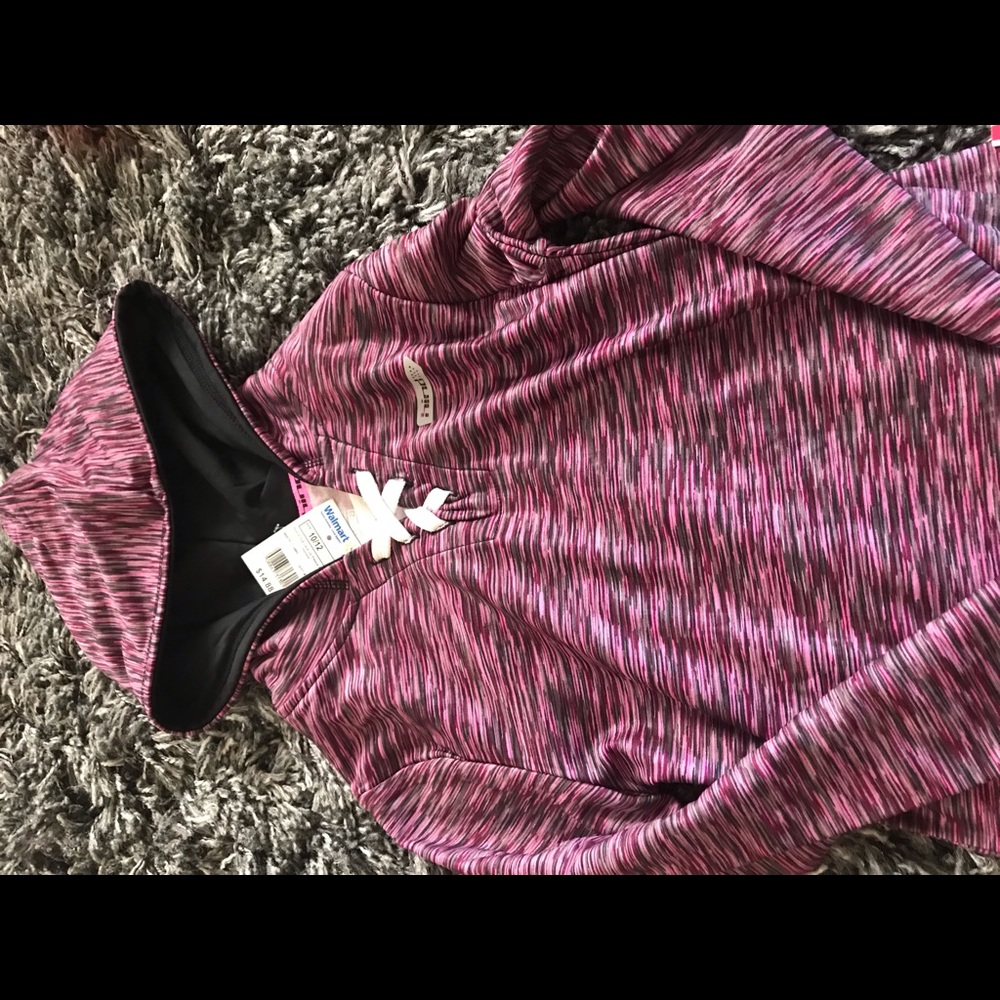 Girls pullover workout jacket. Size 10/12